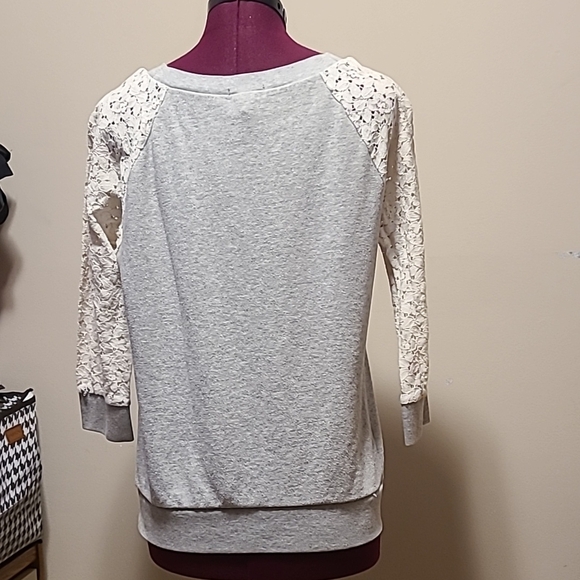 GAP Gray Lace Flutter Sleeve Sweatshirt - Picture 3 of 3